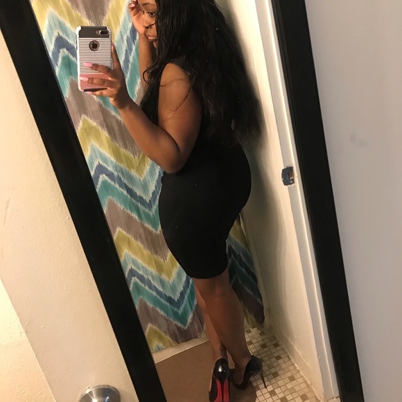 Cach´e Dress - Picture 3 of 4